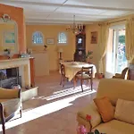 Amazing In St-privat-des-vieux Casa de Férias *