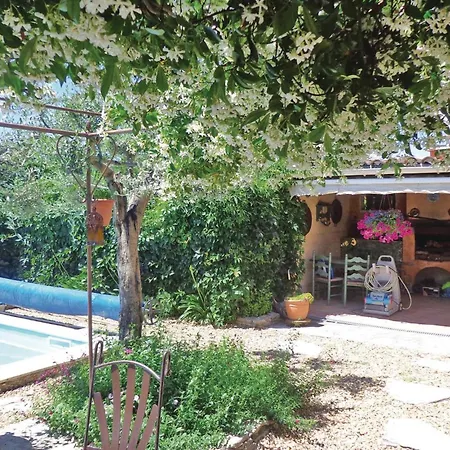 Amazing In St-privat-des-vieux