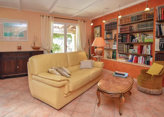 Amazing In St-privat-des-vieux * Saint-Privat-des-Vieux
